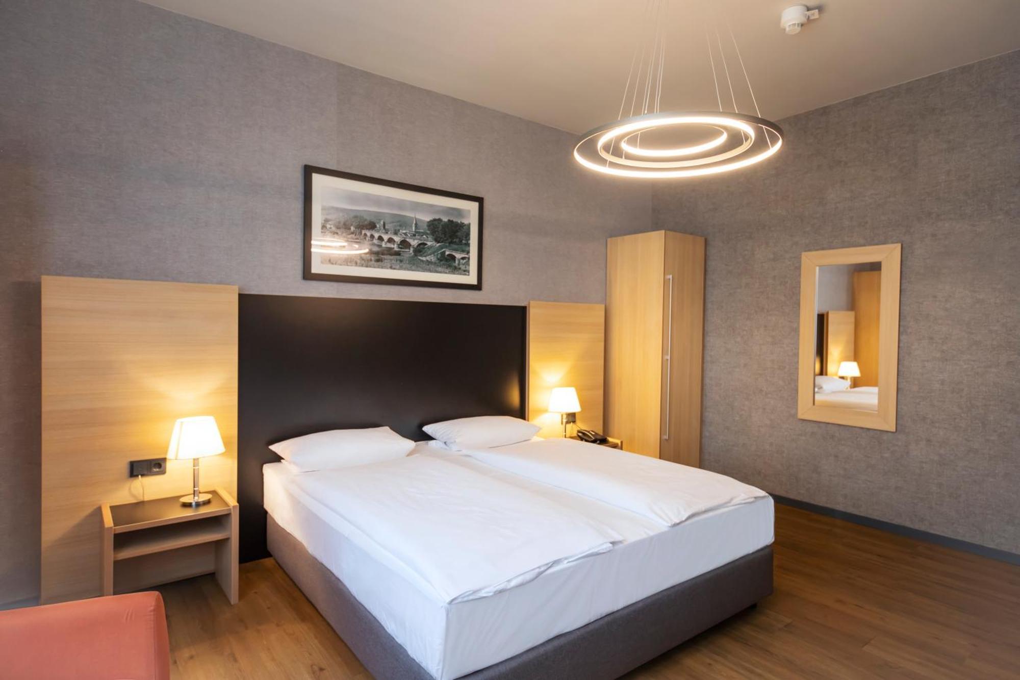 Roomingtons Hotel Franziskushoehe Lohr Экстерьер фото
