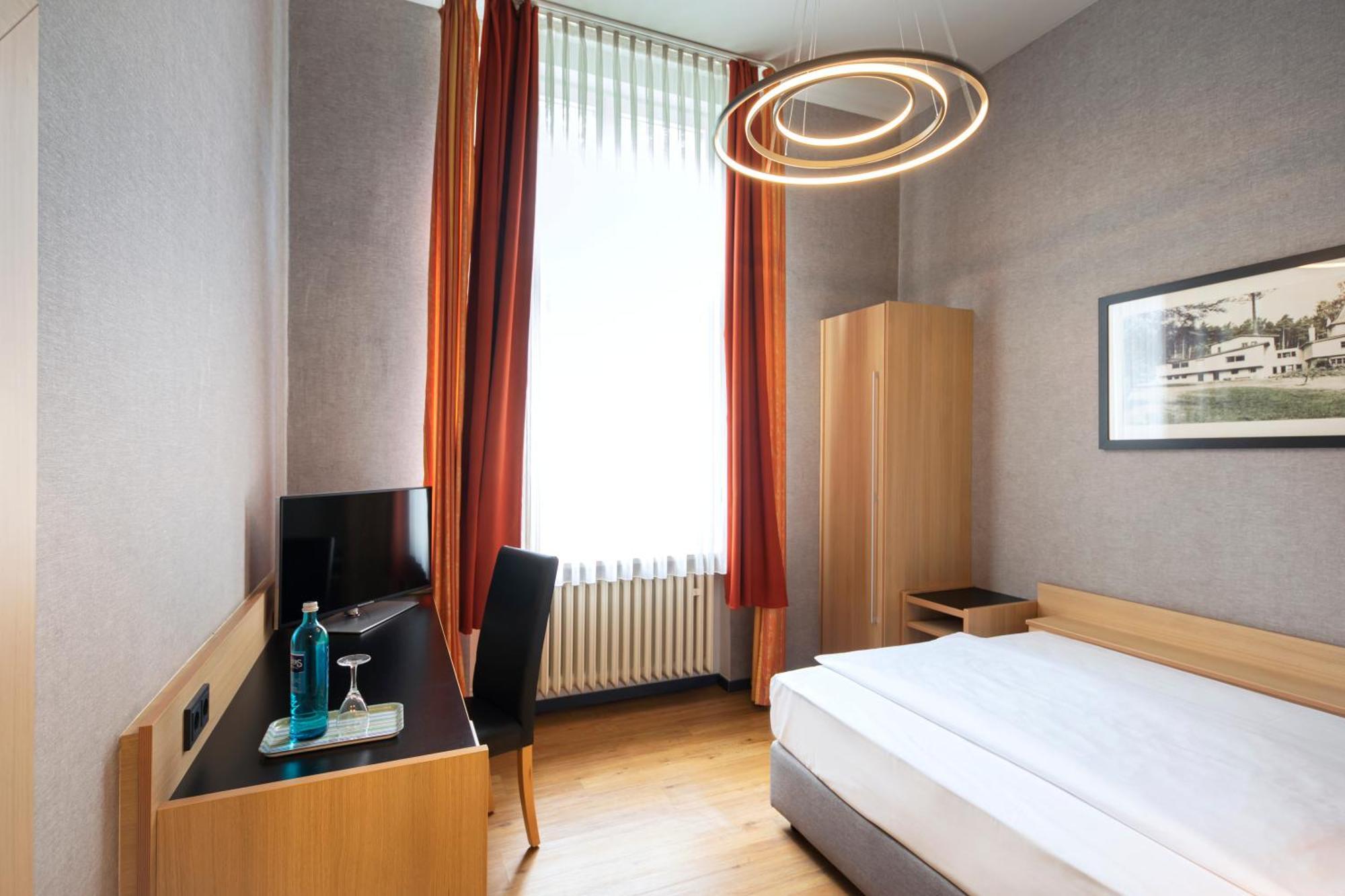 Roomingtons Hotel Franziskushoehe Lohr Экстерьер фото